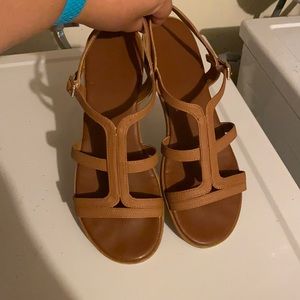 Cute cognac sandals!